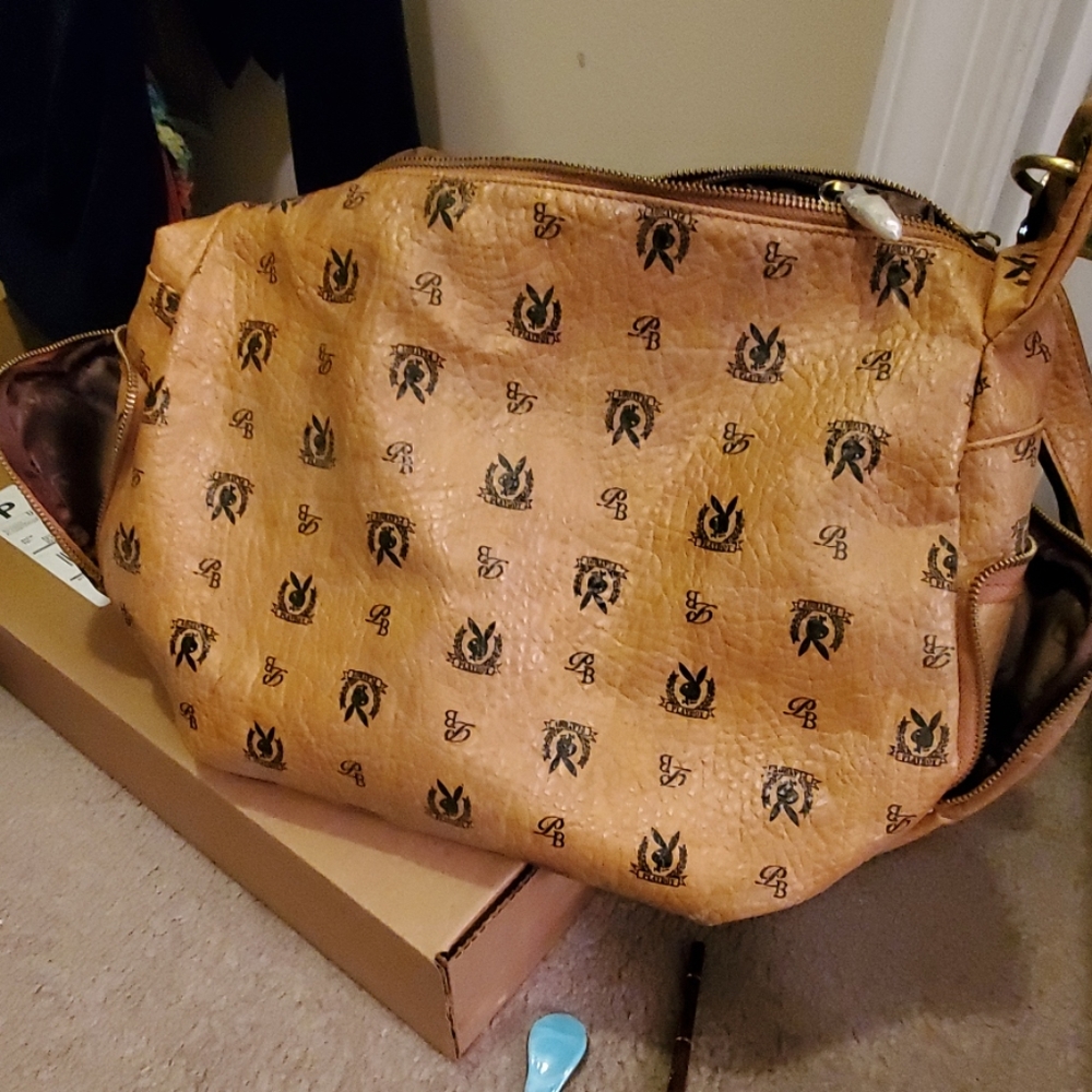 Playboy Vintage bag rare never used worth this price rare gorgeous 😍dust cover